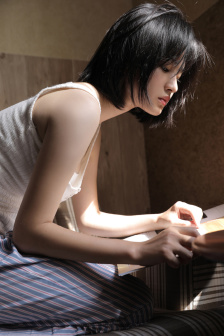 无彩限的怪灵世界